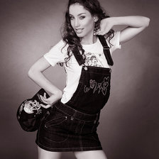 Схема вышивки «КУМИРЫ (ВИКТОРИЯ ДАЙНЕКО)»