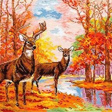 Олени в осеннем лесу