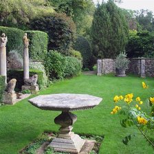 Схема вышивки «столик в саду»