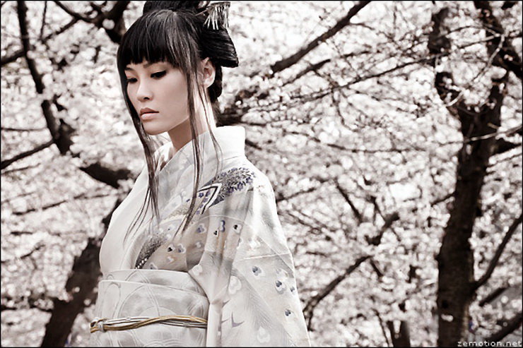 Прогулка по цветущему саду. - япония, восток, девушки - оригинал