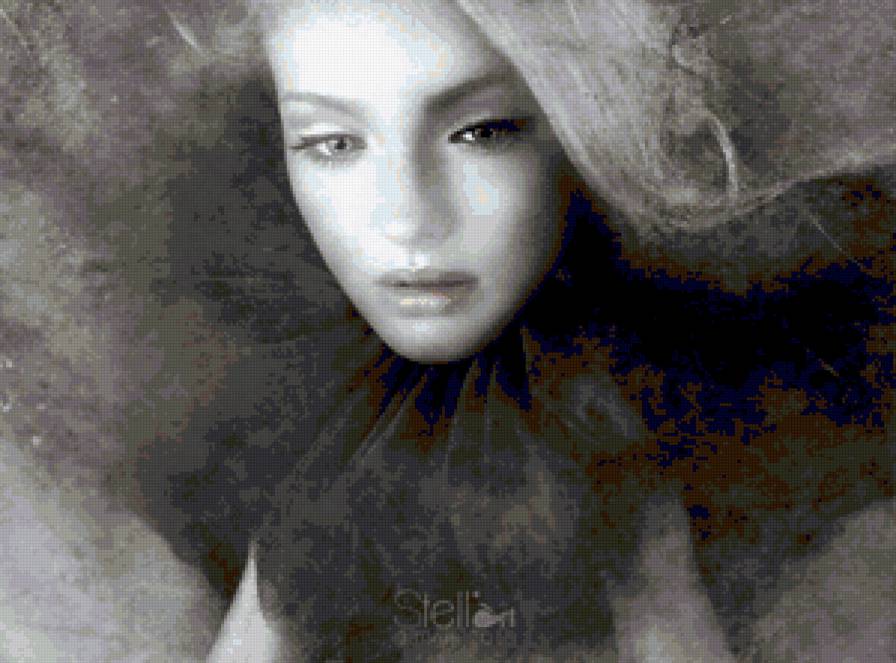 Woman - предпросмотр