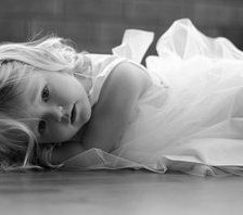 Схема вышивки «девчушка»