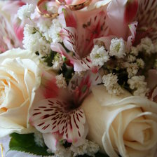 Схема вышивки «мой свадебный букетик и обручальные колечки»