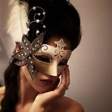 Схема вышивки «женщина-загадка»