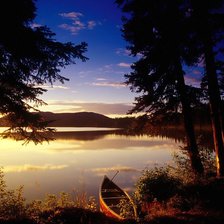 рассвет у озера