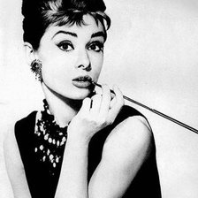 Схема вышивки «Одри Хэпберн»