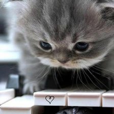 Схема вышивки «малыши и пианино»