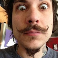 Схема вышивки «Фрэнк Айеро»