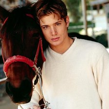 Дженсен Экелз