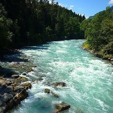 горная река