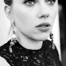 Схема вышивки «Скарлетт Йохансон»