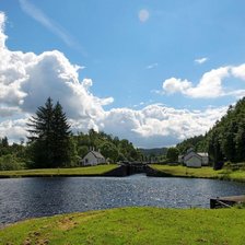 Схема вышивки «Дом у озера»