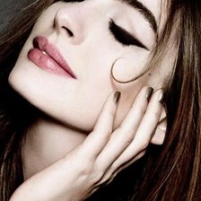 Схема вышивки «Энн Хэтуэй»