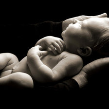 Схема вышивки «Младенец на руках»