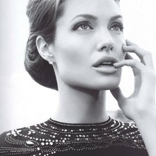 Схема вышивки «Анджелина Джоли»