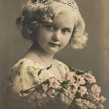 Схема вышивки «Девочка»