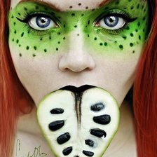 Схема вышивки «Девушка с зеленым фруктом»