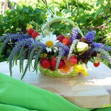 Схема вышивки «ваза с цветами»