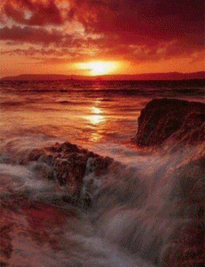 Волны разбивающиеся о скалы - скала, море, волна, закат, брызги - предпросмотр