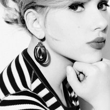 Схема вышивки «Скарлетт Йохансон»