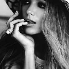 Схема вышивки «Блейк Лайвли»