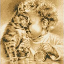 Мальчик плачет