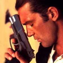 Схема вышивки «Антонио Бандерас»