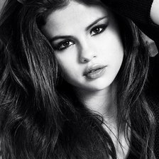 Схема вышивки «Селена Гомез»