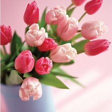 Схема вышивки «Тюльпаны в вазе»