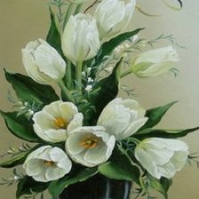 тюльпаны в вазе