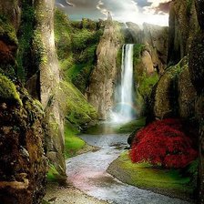 У водопада-2