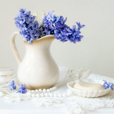 Схема вышивки «цветы в кувшине»