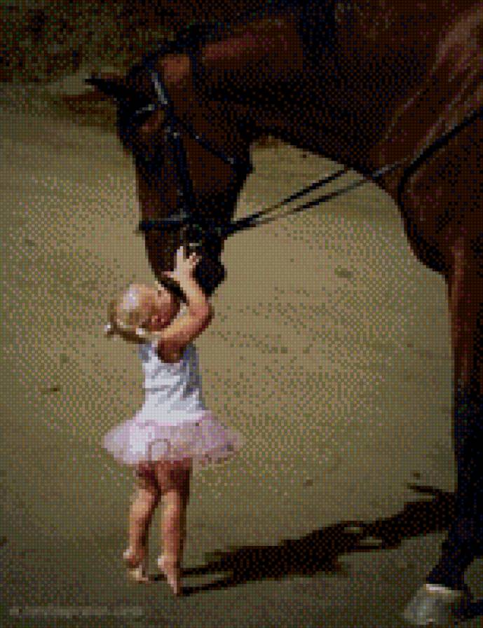 малышка и лошадка - предпросмотр