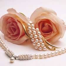 розы и жемчуг