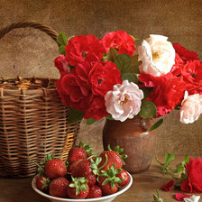 Схема вышивки «натюрморт с букетом и клубникой»