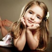 Схема вышивки «девочка»