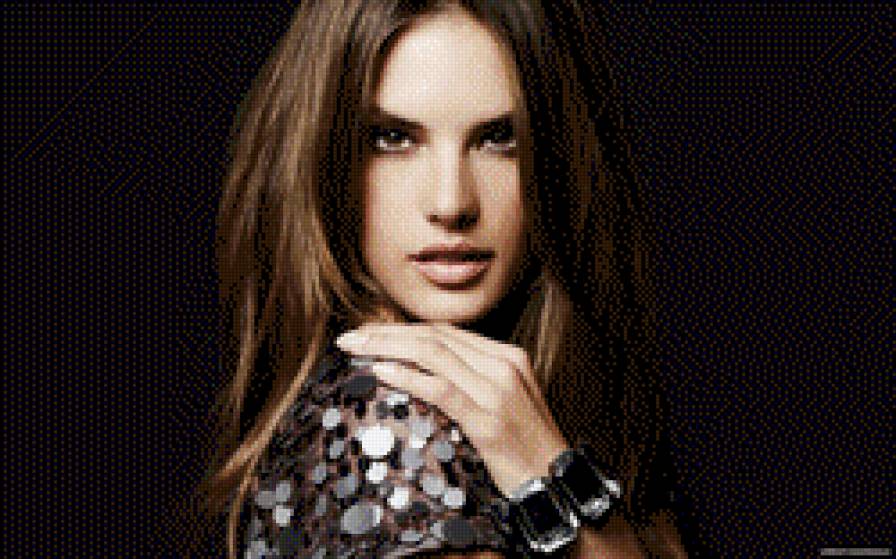 Брюнетка - предпросмотр