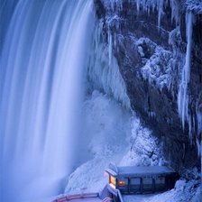 Схема вышивки «Зимний водопад»