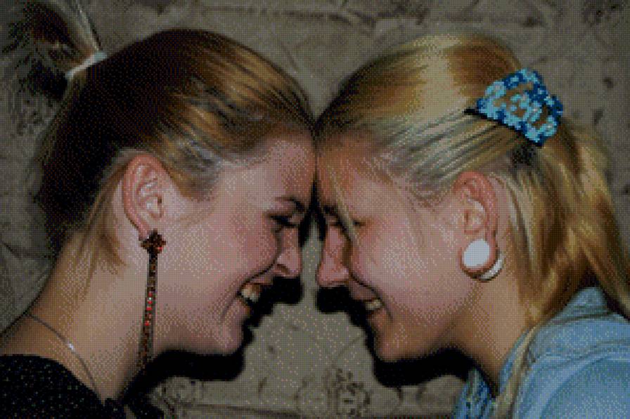 Две сестры - предпросмотр