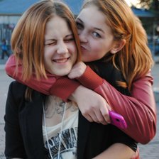 Схема вышивки «Девчонки»