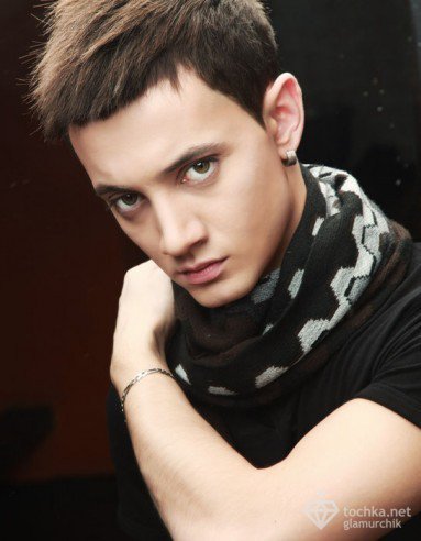 Стас Шуринс - певец, люди - оригинал