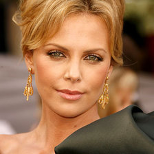 шарлиз терон