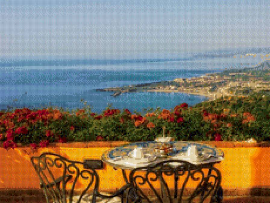 столик у моря - предпросмотр