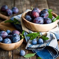 Схема вышивки «Сливы в деревянной миске»