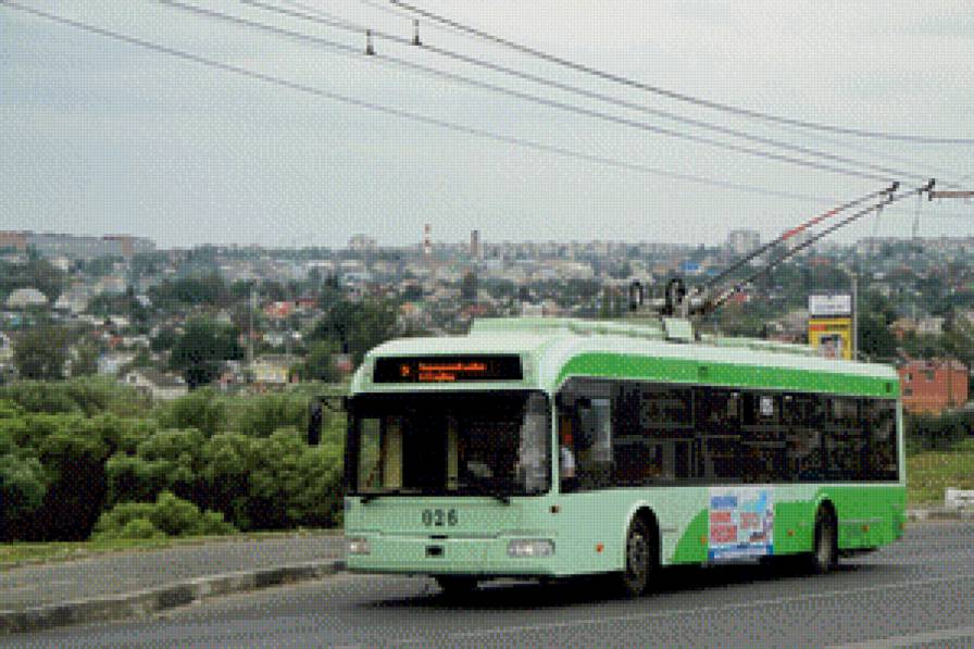 Остановка троллейбуса - остановка, город, зеленый, пейзаж, троллейбус, транспорт, дорога - предпросмотр