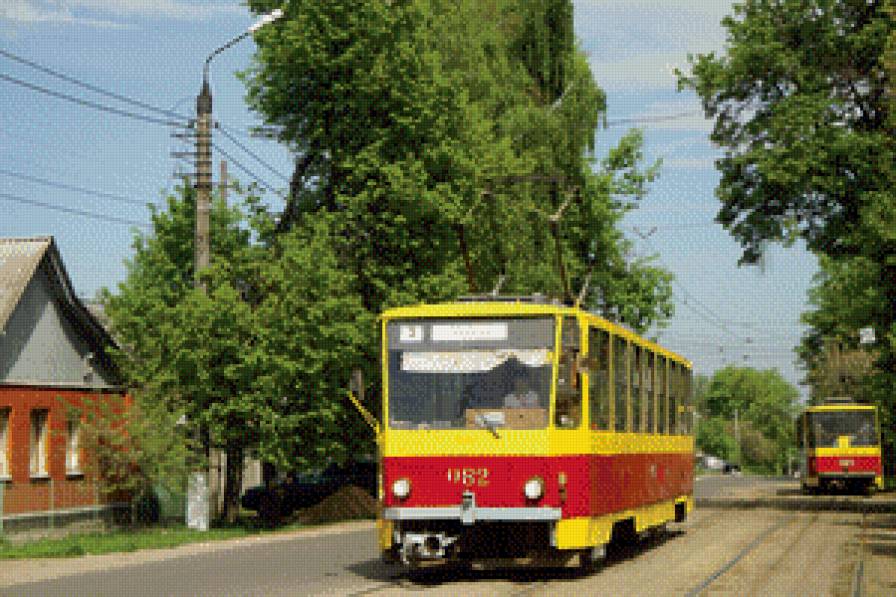 Трамвай в деревне - пейзаж, дом, рельсы, курск, маршрут, трамвай - предпросмотр