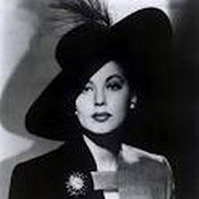 Схема вышивки «знаменитости»