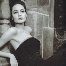 Схема вышивки «Анджелина Джоли»