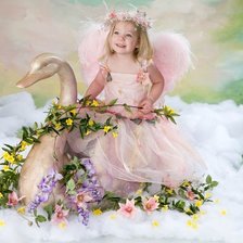 Схема вышивки «Ангелочек на лебеде»