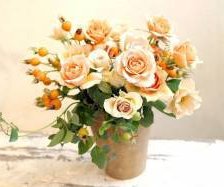 Цветы любви на столе